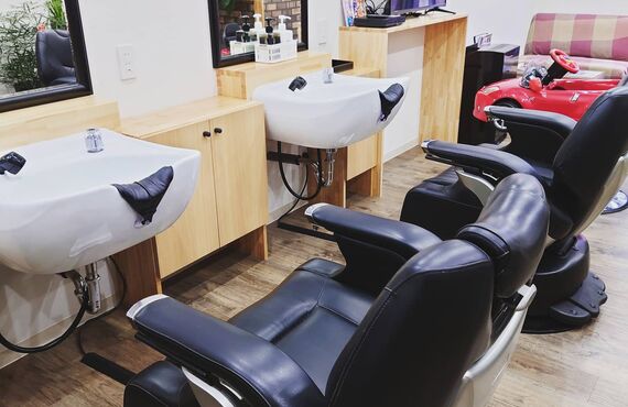 なりたいスタイルに合わせた中学生のカットを行います | お客様のなりたいを叶える明石のhair salon rest